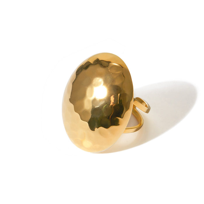 Ellen Kim Ge Hee Ring in gold, sculptural front view